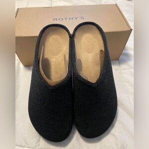 Rothy’s Casual Clog in Size 8 in Soft Black